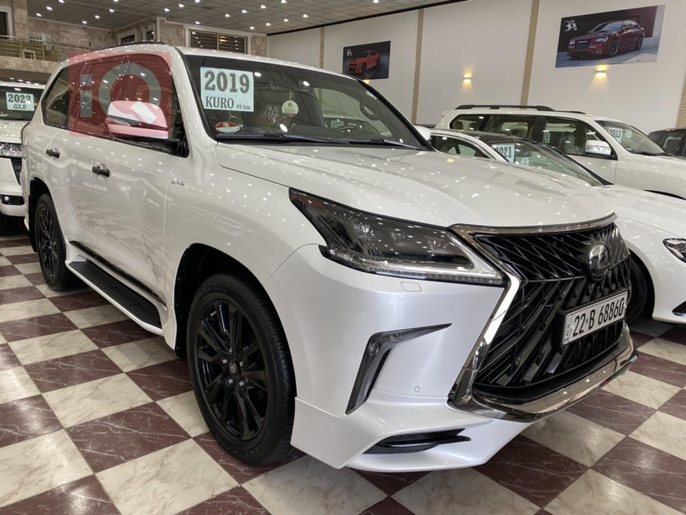 Lexus LX